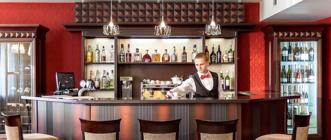 restaurant-bar.jpg